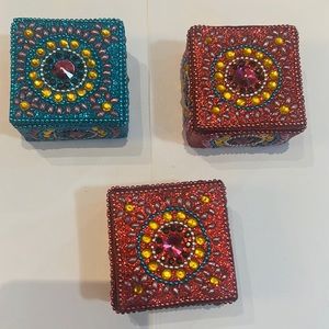 3 Jewelled Storage Containers in 2 Red + 1 Blue